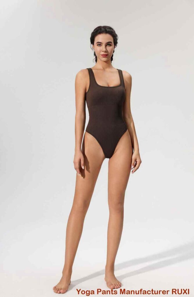 Elegáns jógaruha női gyakorlatokhoz Ruxi hu3639