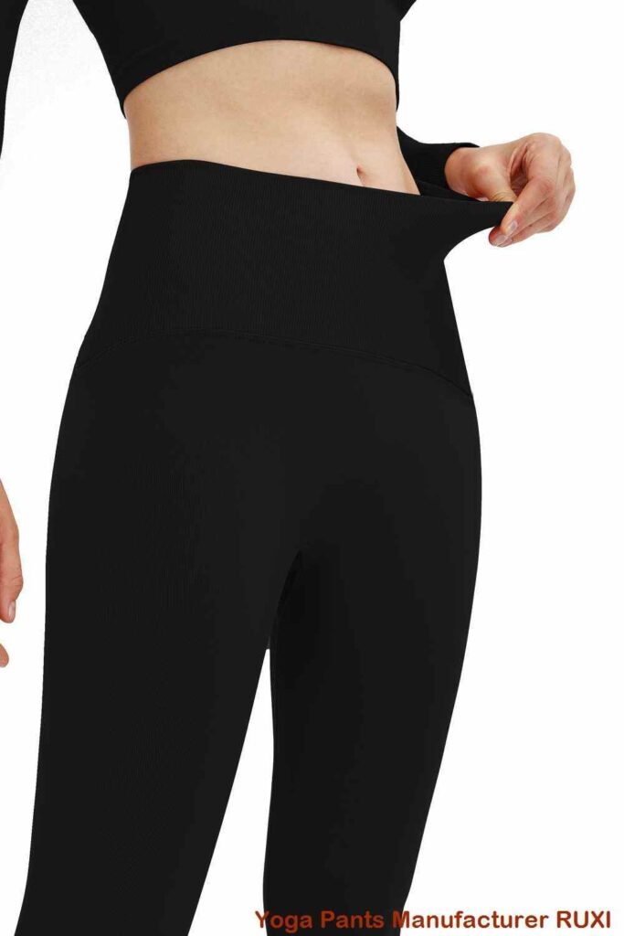 Vágott jóganadrág zsebekkel nőknek Ruxi hu822