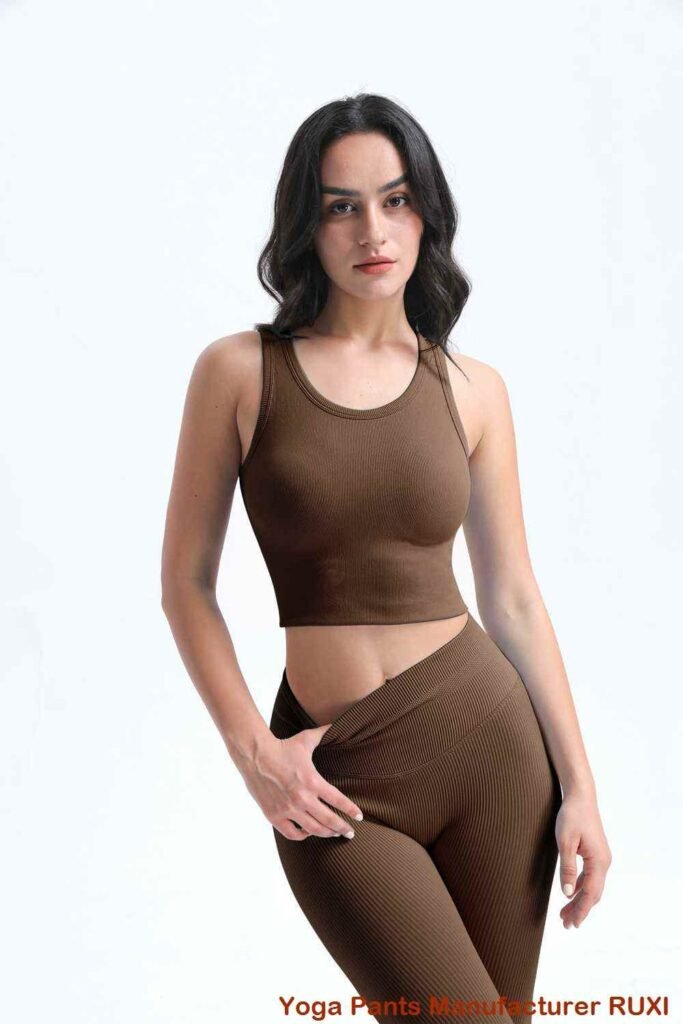 A legjobb jógacsúcsok komfortos stílusteljesítménye Ruxi